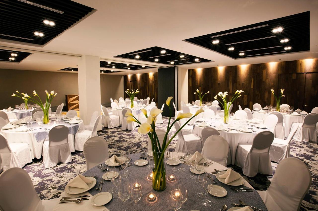 Krystal Grand Suites Insurgentes Mexico City Exterior photo The ballroom at the hotel