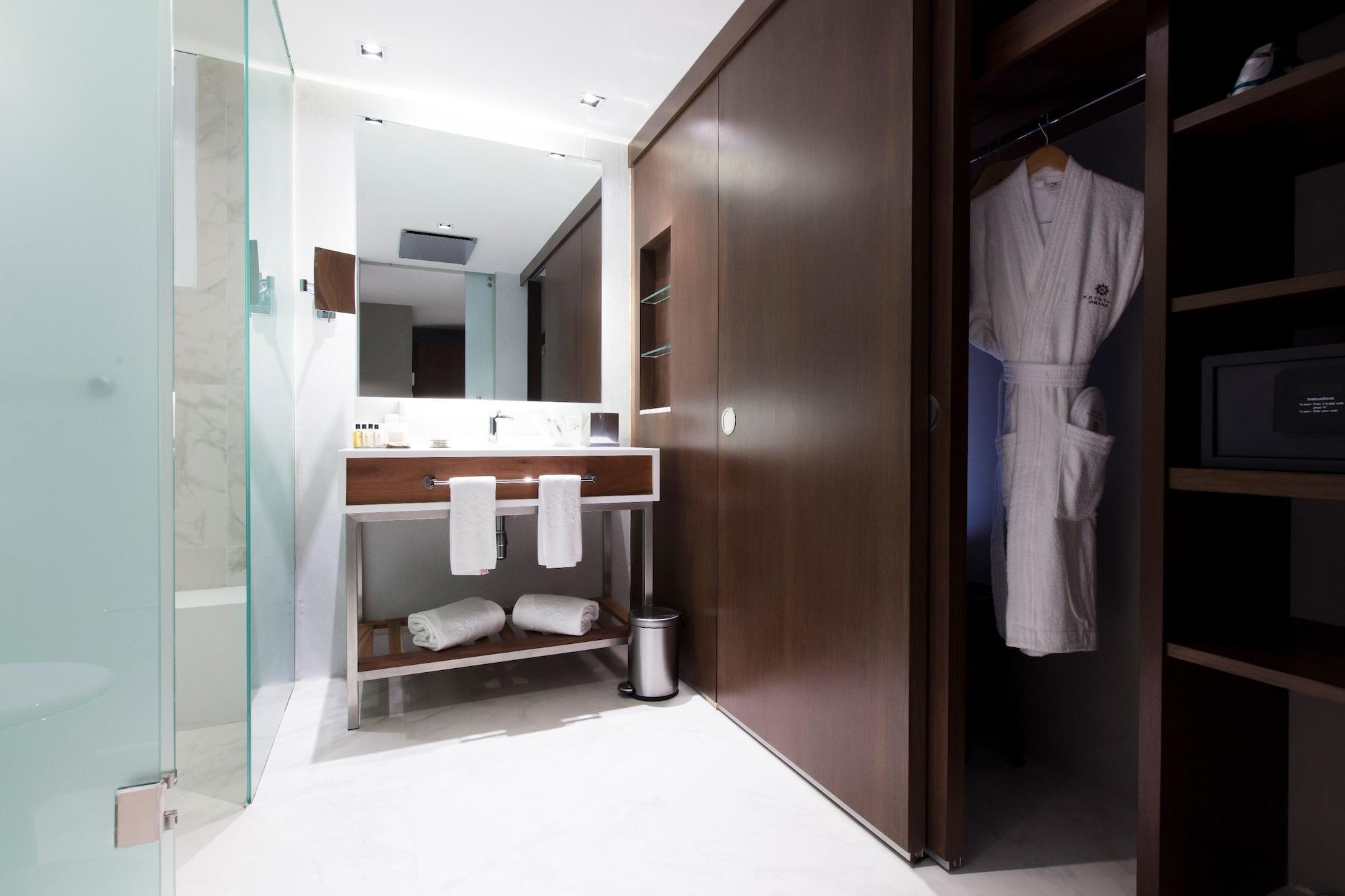 Krystal Grand Suites Insurgentes Mexico City Exterior photo Bathroom