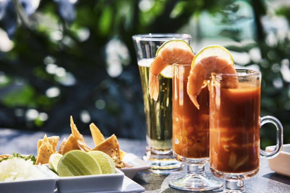 Krystal Grand Suites Insurgentes Mexico City Exterior photo A shrimp cocktail
