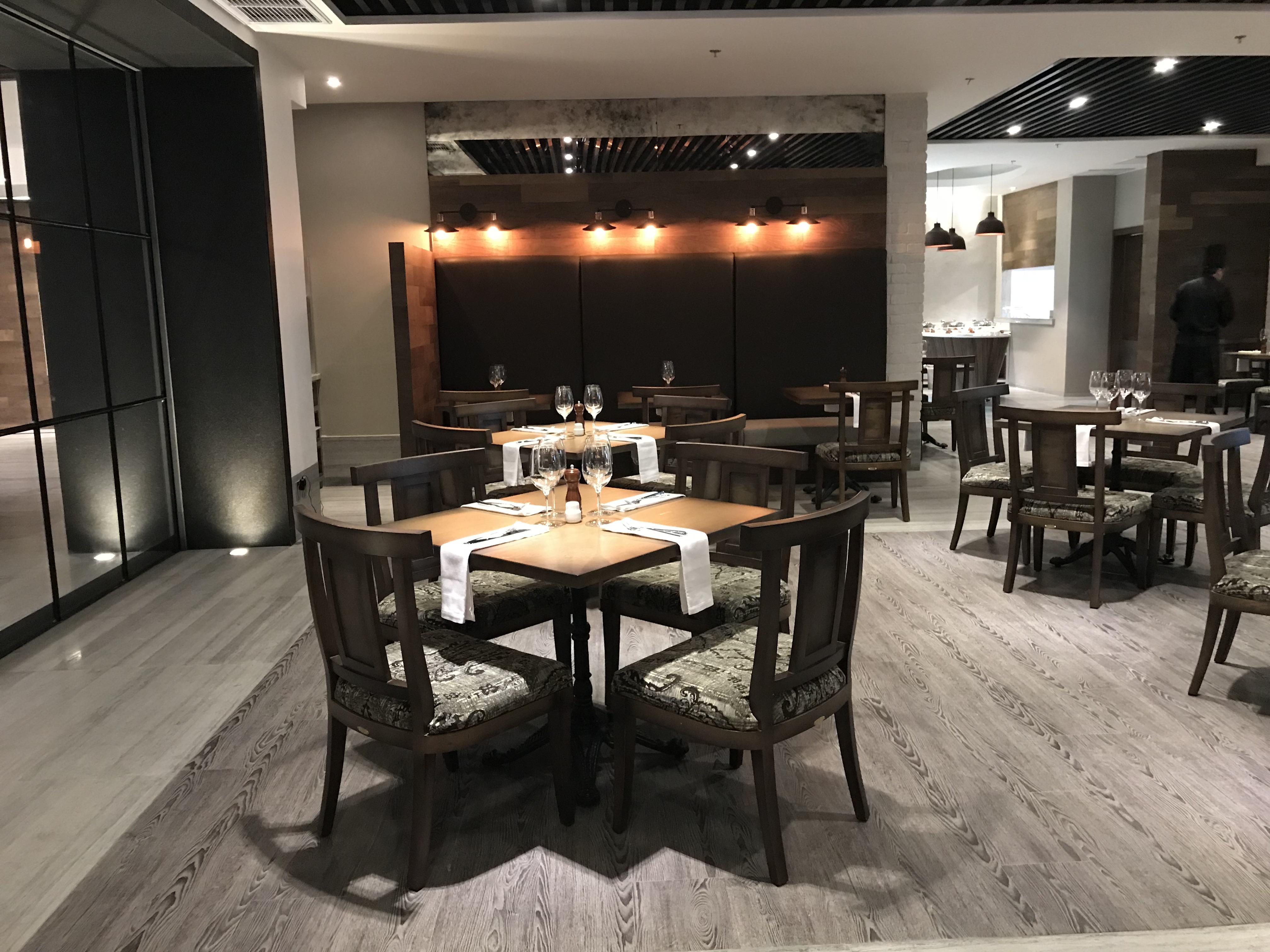 Krystal Grand Suites Insurgentes Mexico City Exterior photo The interior of the restaurant